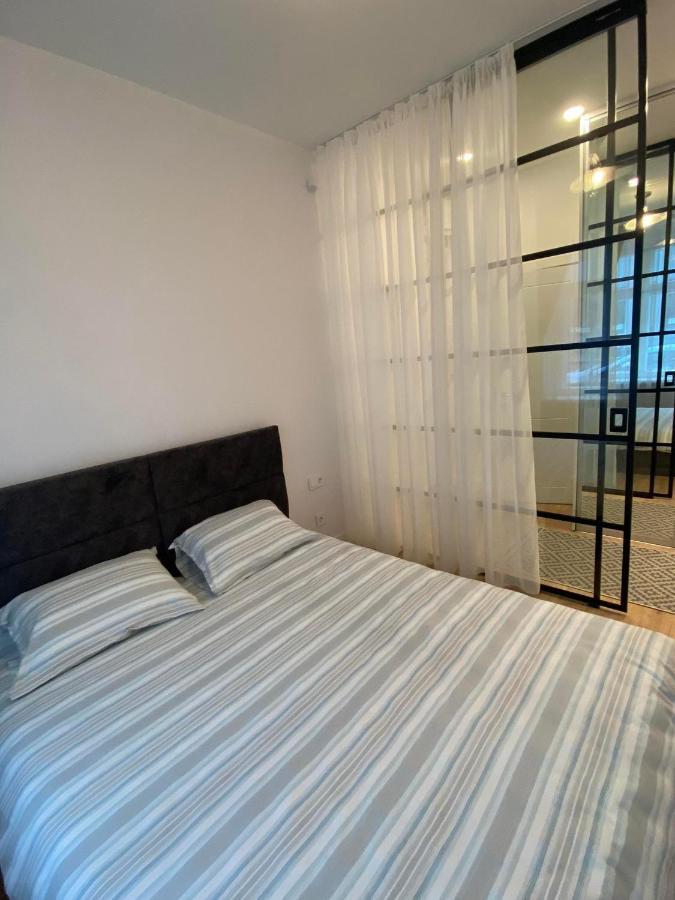 Moder Chic Apartment In Center-Prime Rentals Kowno Zewnętrze zdjęcie